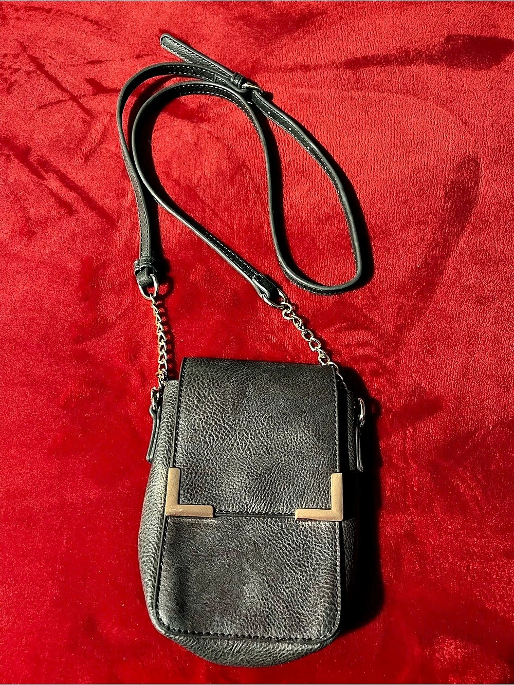 Gray Crossbody Bag good for phone Like New